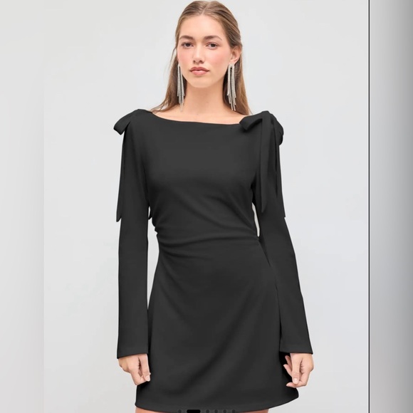 Cider Dresses & Skirts - Cider BOAT NECKLINE SOLID RUCHED BOWKNOT MINI DRESS S CC15-10